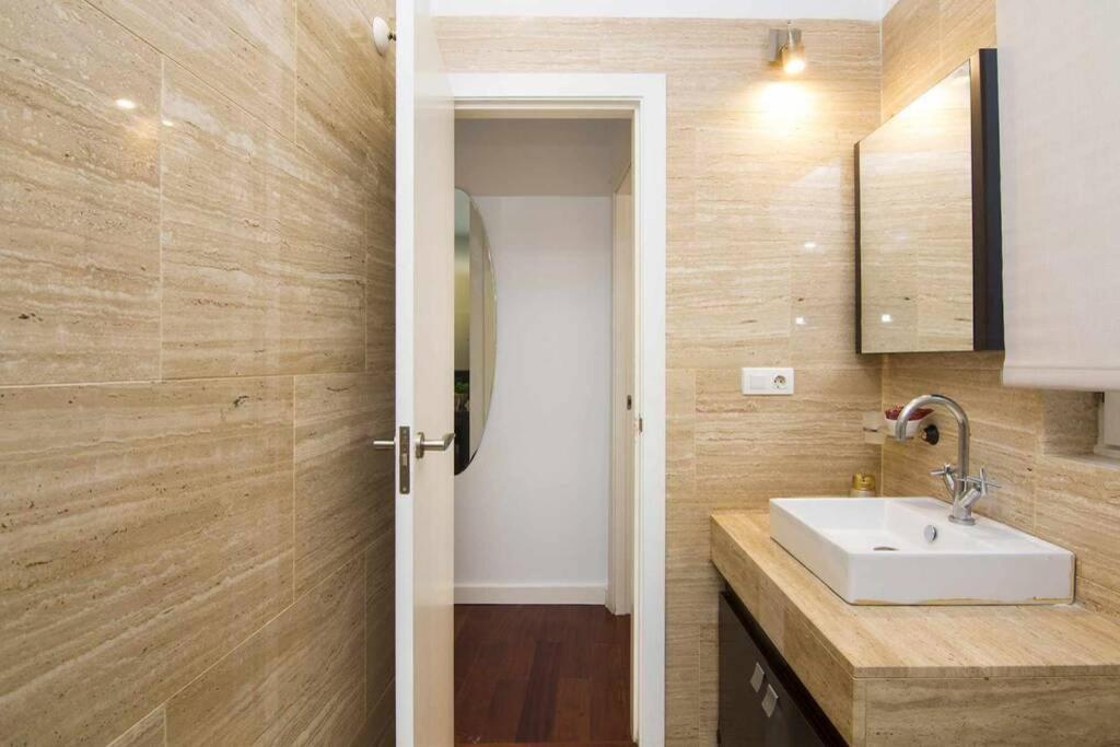 Eco Center Granatensis Catedral 2 Habitaciones Free Parking Granada Exterior photo